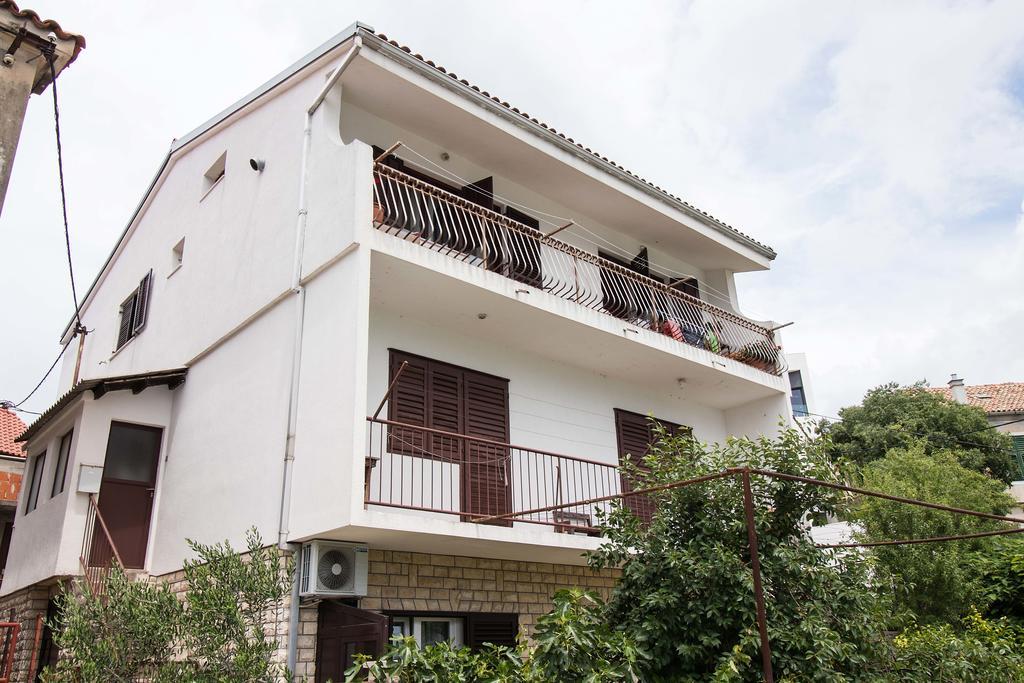 Apartment Peran シベニク エクステリア 写真