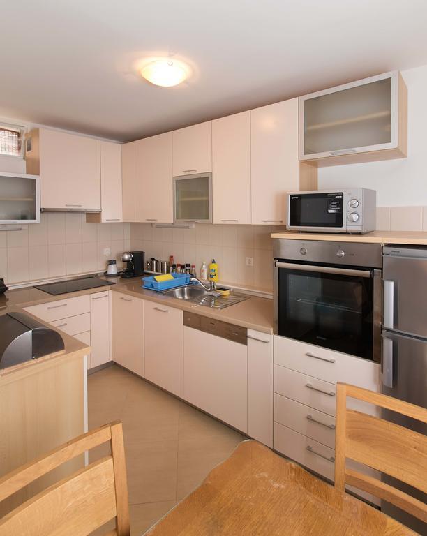 Apartment Peran シベニク エクステリア 写真
