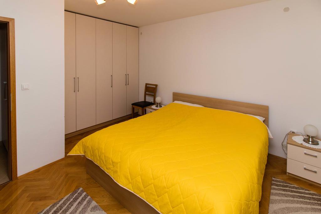 Apartment Peran シベニク エクステリア 写真